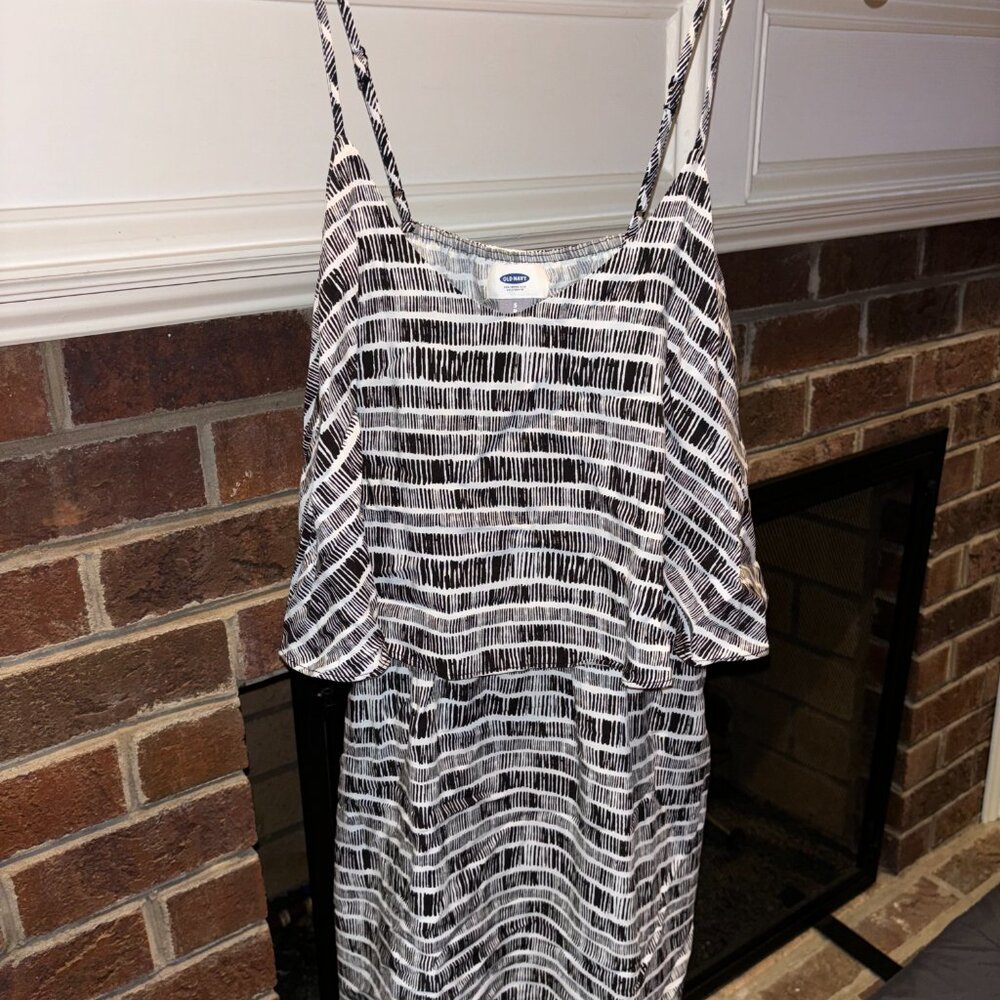 2 Old Navy Flounce mini dress - Black and Black/White patterned - Petite Small - Picture 2 of 7